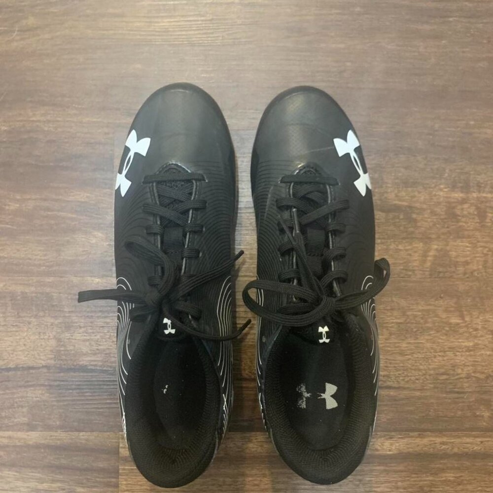 Youth Under Armour Speed Phantom Football Cleats.